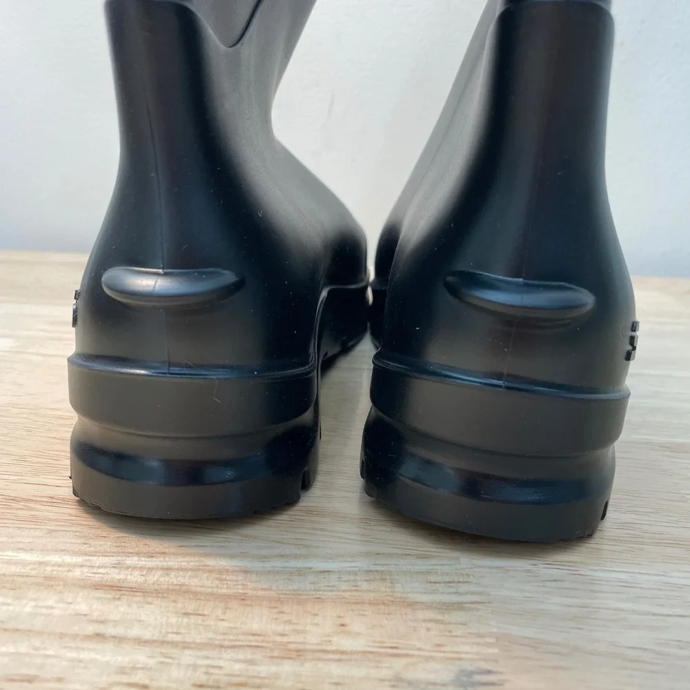 Servus Mens Black‎ Rubber Steel Toe Work Boots Size 8 USA  NWOT